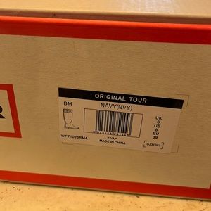 Size 8US Hunter Women’s Original Tall Rainboots Navy Matte. Brand new with box